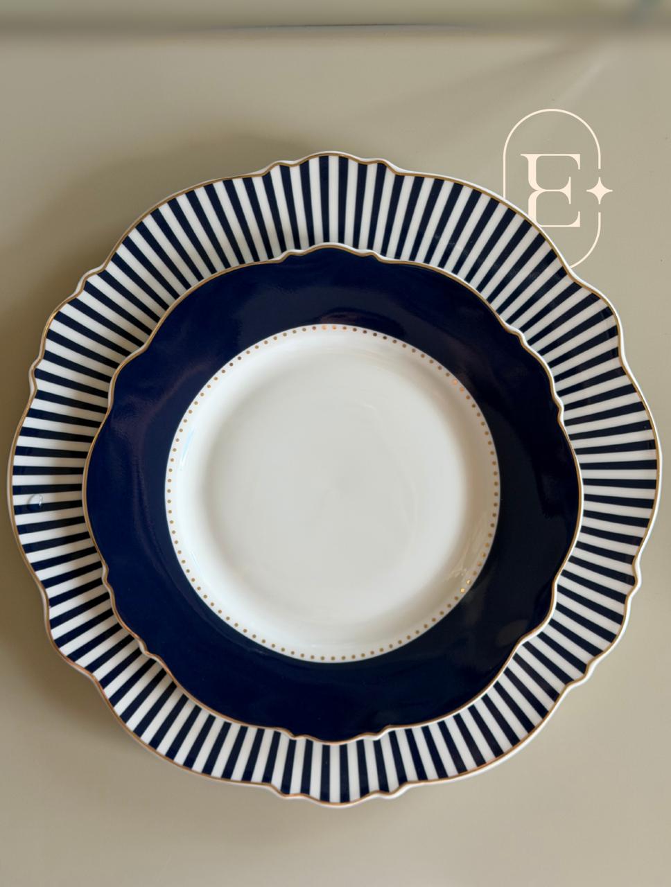PRATO SOBREMESA ROYAL PORCELANA BRANCO E AZUL FILADO DE DOURADO (06 UNID)